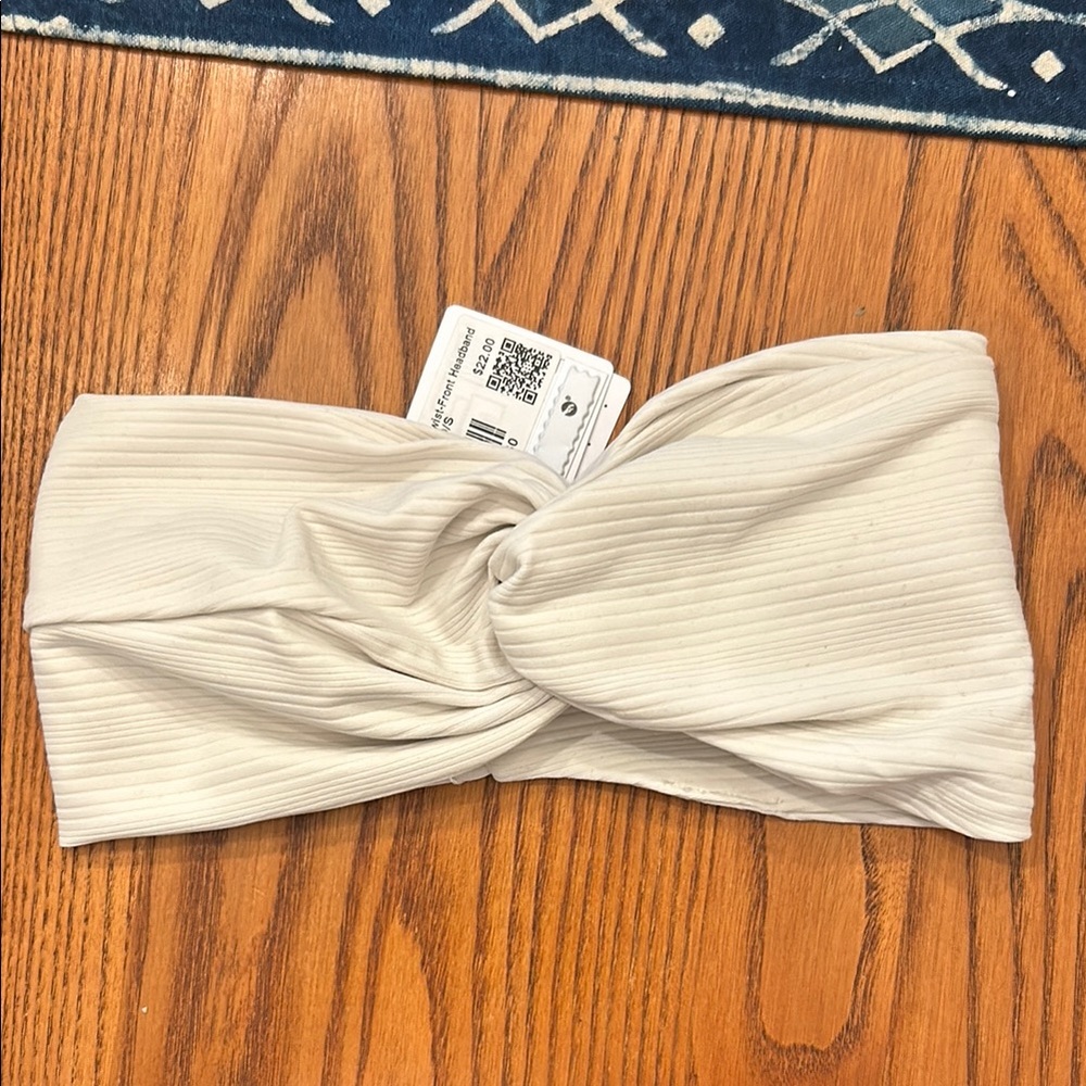 Brand-new Lulu Cream Twist Headband